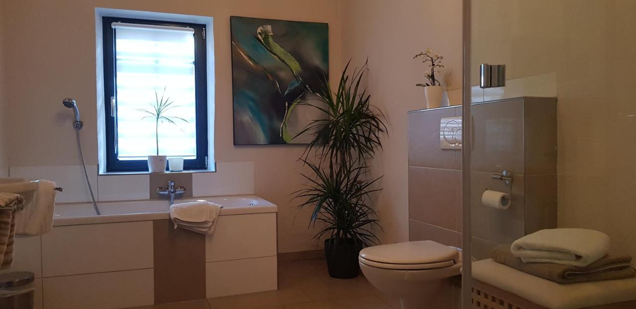 Appartement Weingut Schunck à Leinsweiler Extérieur photo
